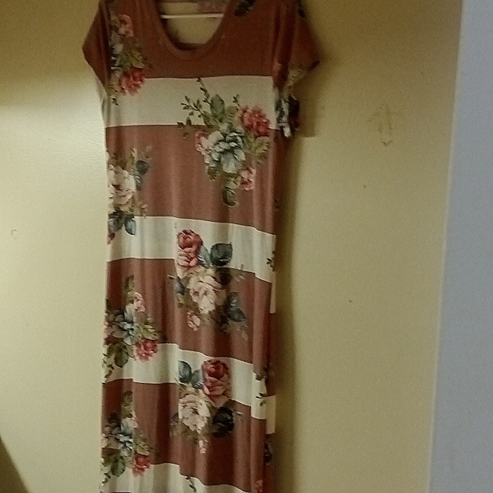 Sleeveless dress